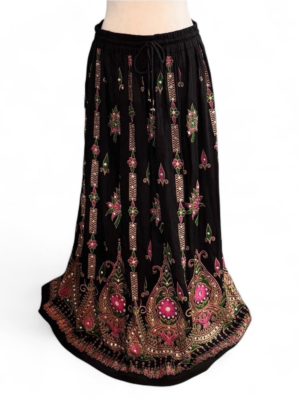 Boho Embroidered Maxi Skirt – Free Size (Fits S/M)